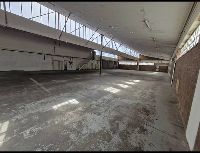 1,563M² WAREHOUSE TO LET IN BENROSE